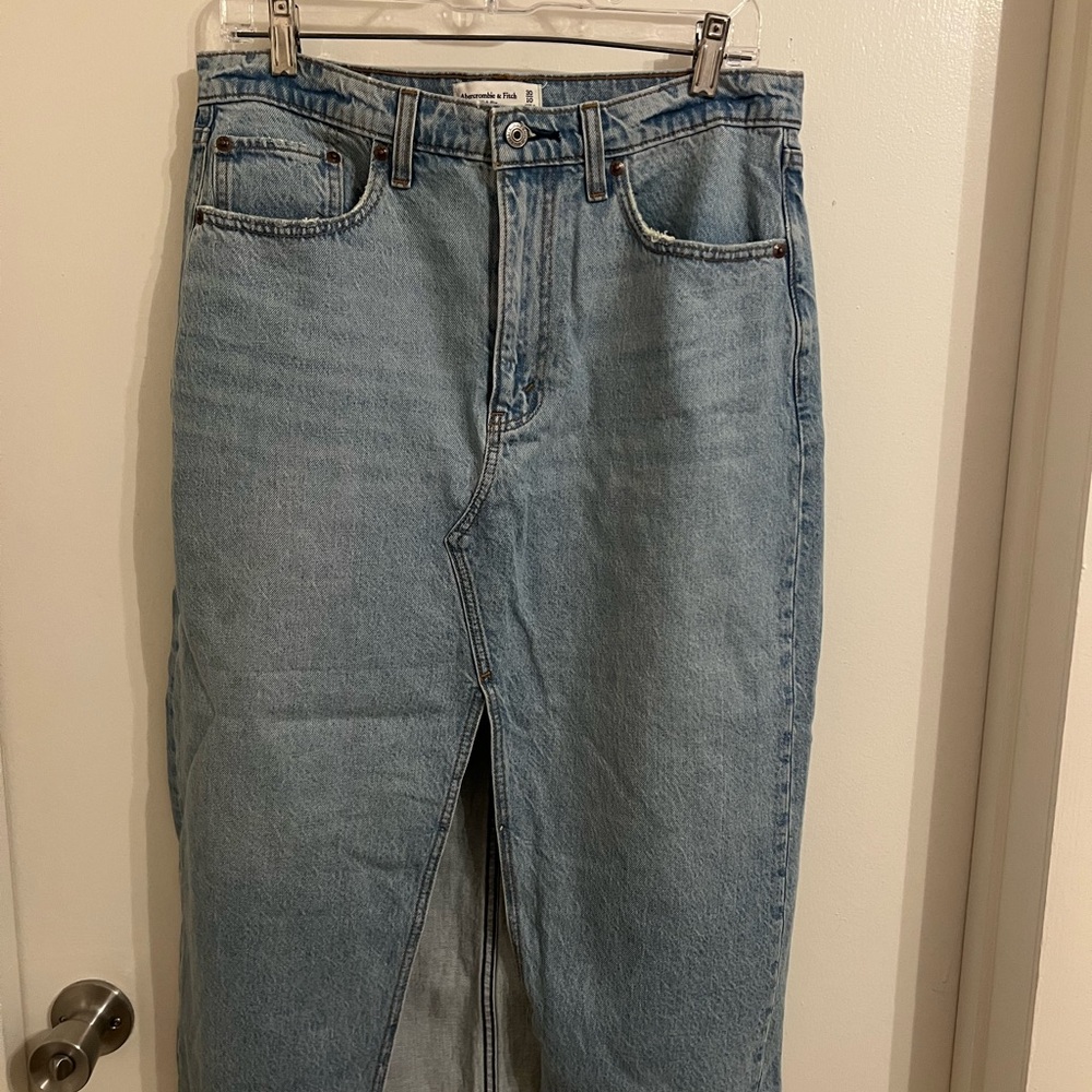 Abercrombie & Fitch Blue High-Waisted Straight Leg Jeans